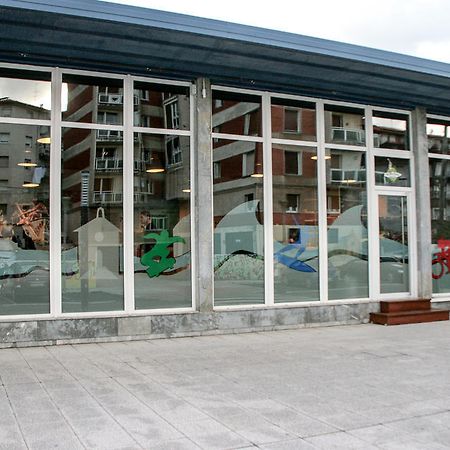 Mundaka Hostel & Sports Cafe Eksteriør bilde