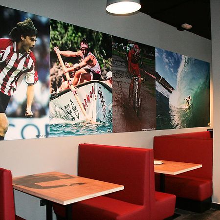 Mundaka Hostel & Sports Cafe Eksteriør bilde