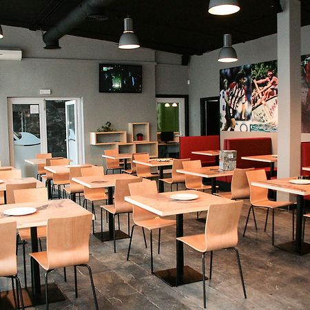 Mundaka Hostel & Sports Cafe Eksteriør bilde