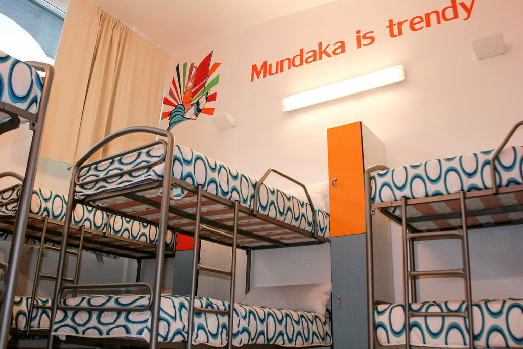 Mundaka Hostel & Sports Cafe Rom bilde