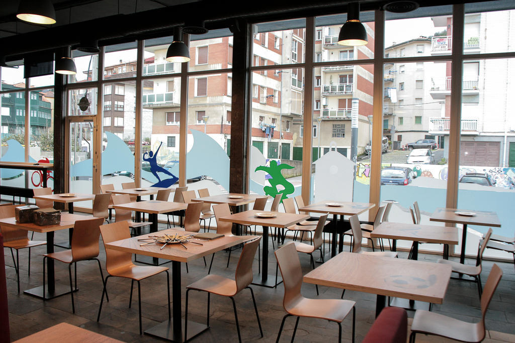 Mundaka Hostel & Sports Cafe Eksteriør bilde